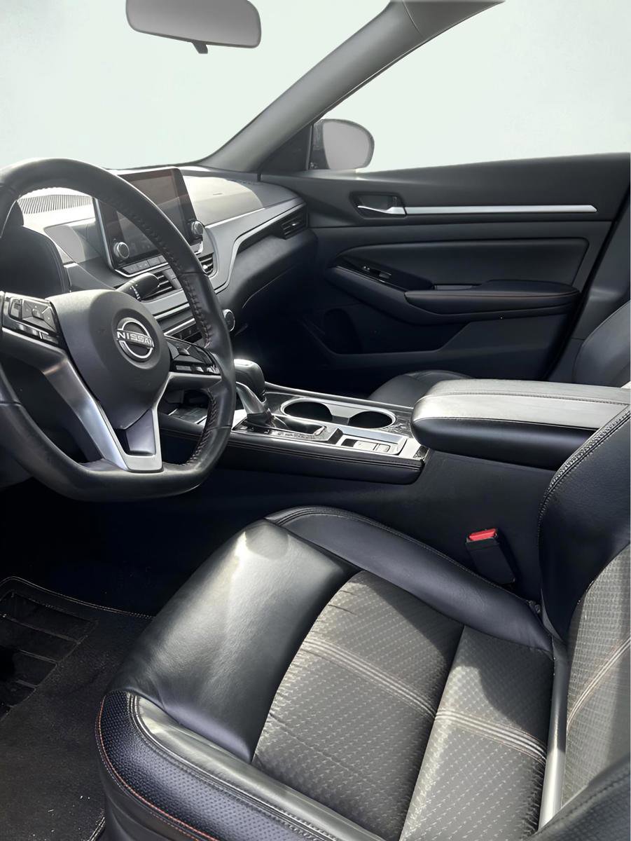Used 2024 Nissan Altima 2.5 SR image 3