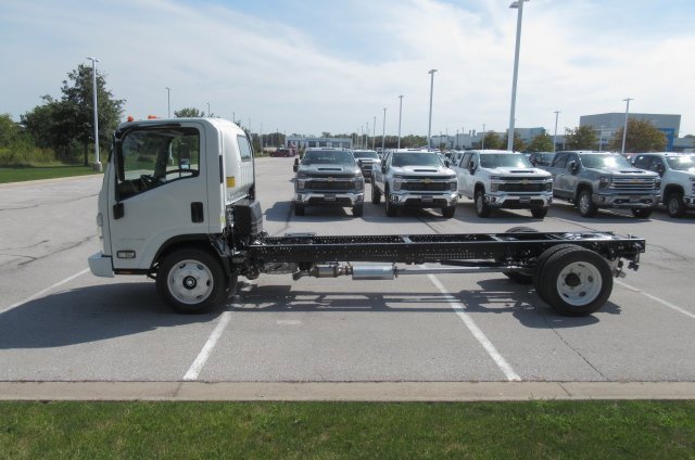 New 2025 Chevrolet Low Cab Forward image 6