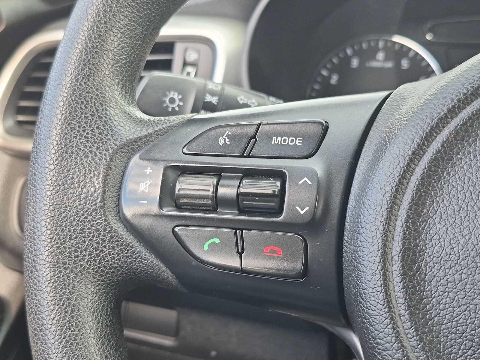 Used 2018 Kia Sorento FWD V6 image 22