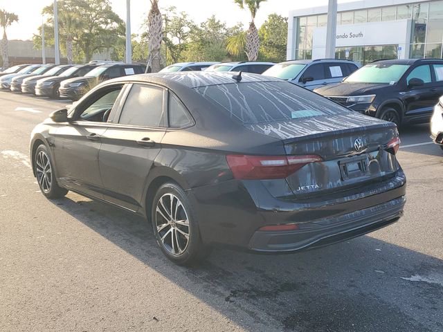 Used 2023 Volkswagen Jetta Sport image 3