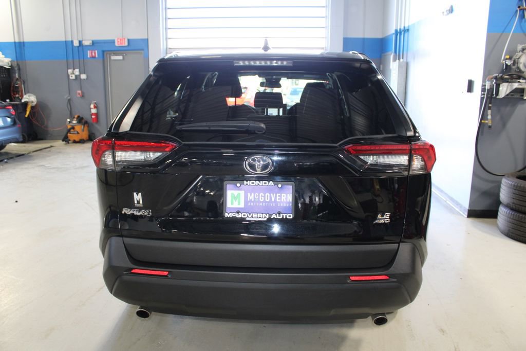 Used 2023 Toyota RAV4 LE AWD/4WD image 35