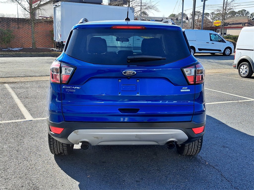 Used 2018 Ford Escape SE image 3