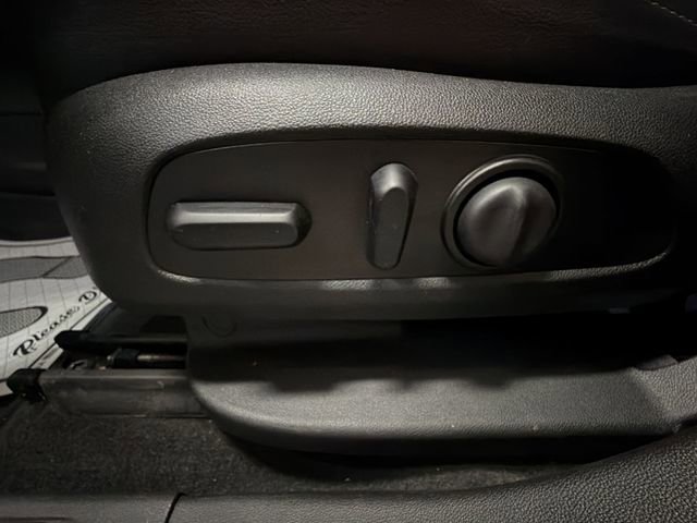 Certified 2021 GMC Acadia SLT w/ Elevation Edition FWD image 12