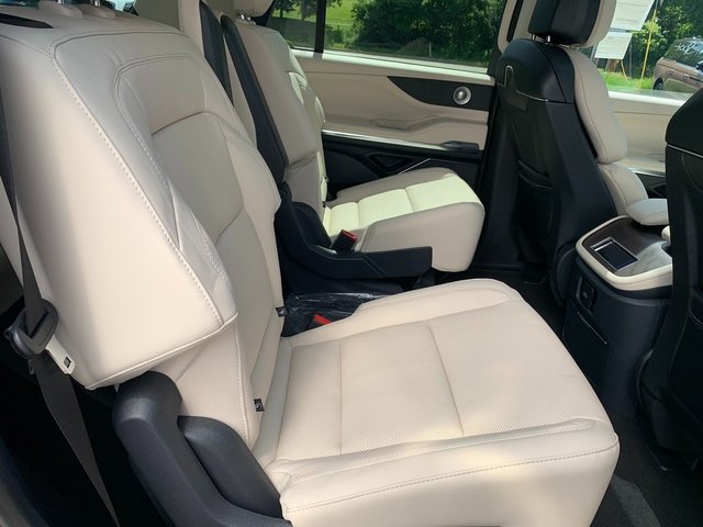 New 2027 Lincoln Navigator Reserve w/ Jet Appearance Package AWD/4WD image 14