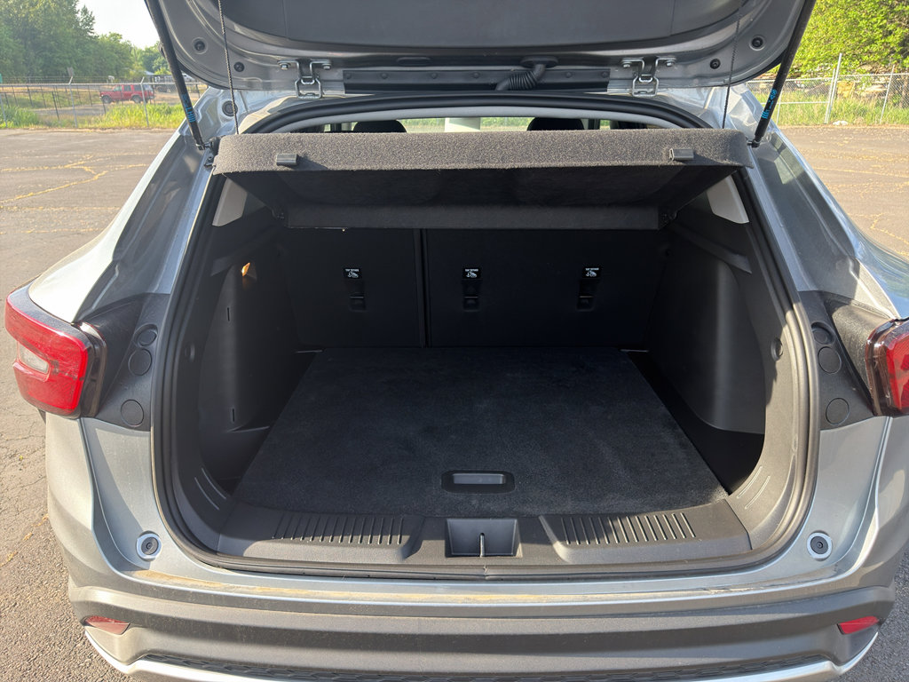 New 2025 Chevrolet Trax LT FWD image 9