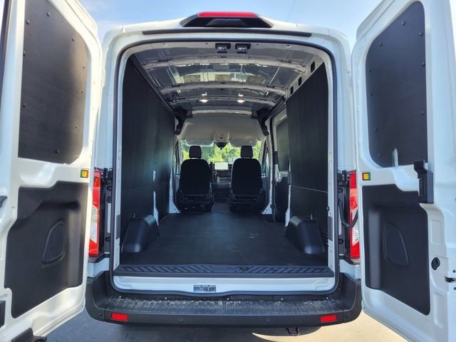 New 2026 Ford Transit 250 148 Medium Roof w/ Load Area Protection Package RWD image 16