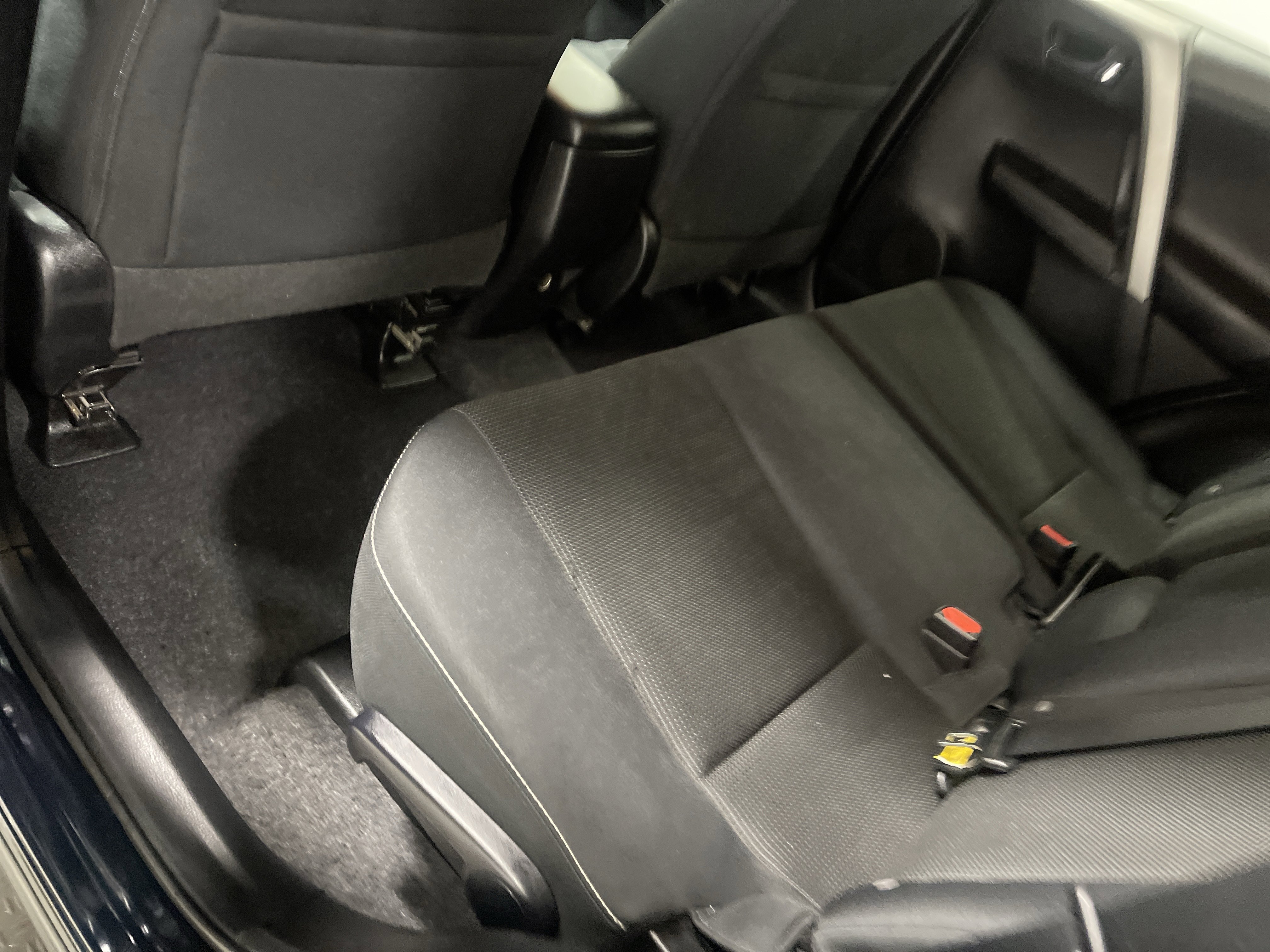 Used 2017 Toyota RAV4 XLE image 17