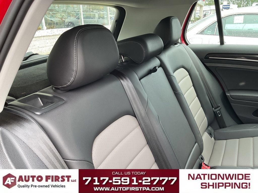 Used 2015 Volkswagen Golf TDI S FWD image 14