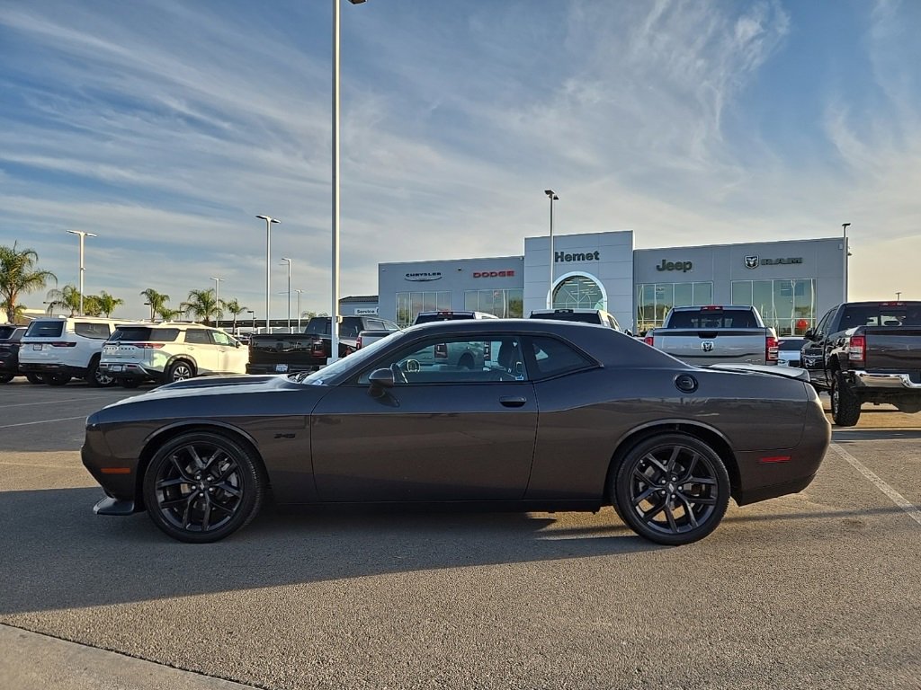 Used 2023 Dodge Challenger R/T w/ Blacktop Package image 9