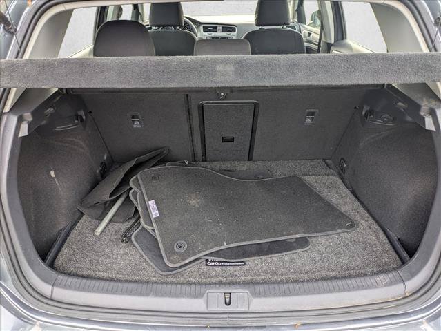 Used 2017 Volkswagen Golf S FWD image 6