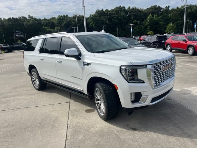 Used 2021 GMC Yukon XL Denali w/ Denali Ultimate Package AWD/4WD image 11