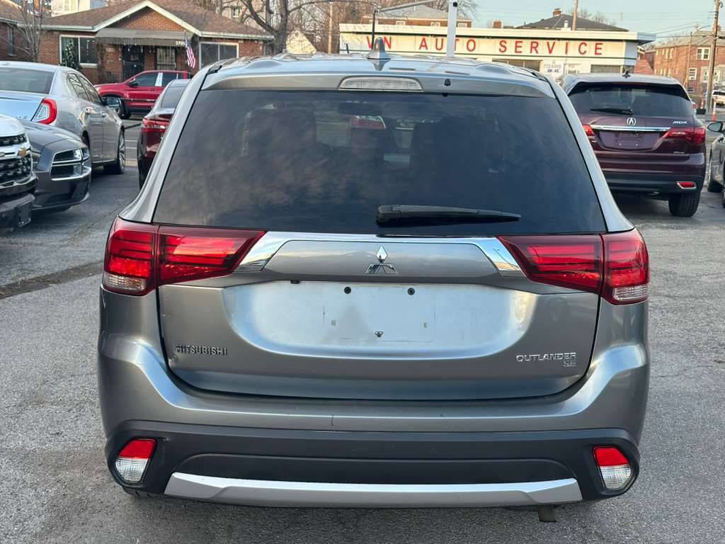 Used 2017 Mitsubishi Outlander SE image 8