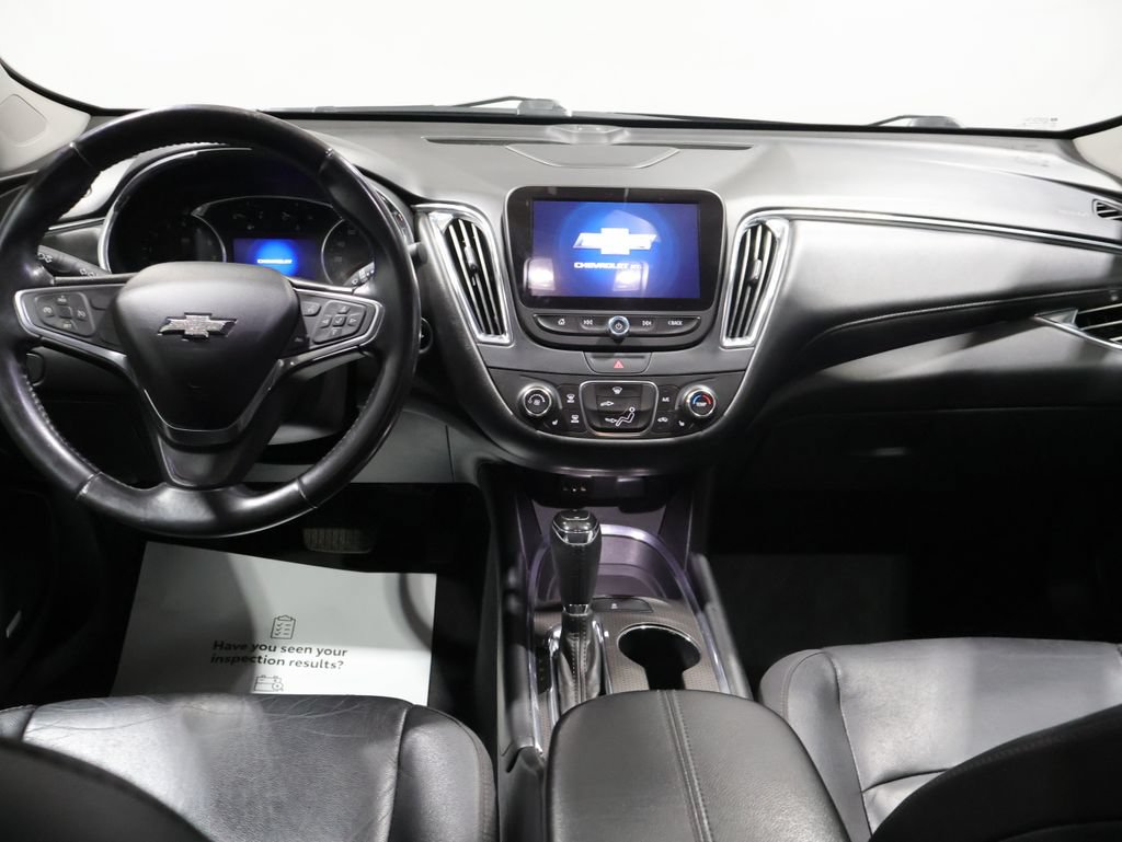 Used 2017 Chevrolet Malibu LT w/ Leather Package FWD image 18
