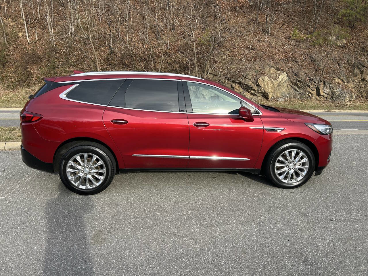 Used 2018 Buick Enclave Premium w/ Experience Buick Package image 8