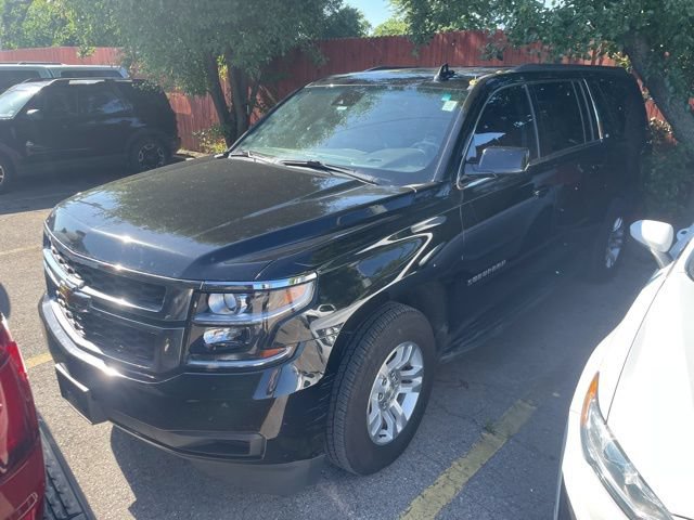 Used 2018 Chevrolet Suburban LT RWD image 2