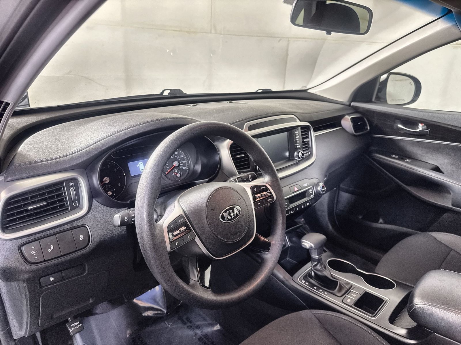 Used 2019 Kia Sorento AWD V6 image 16