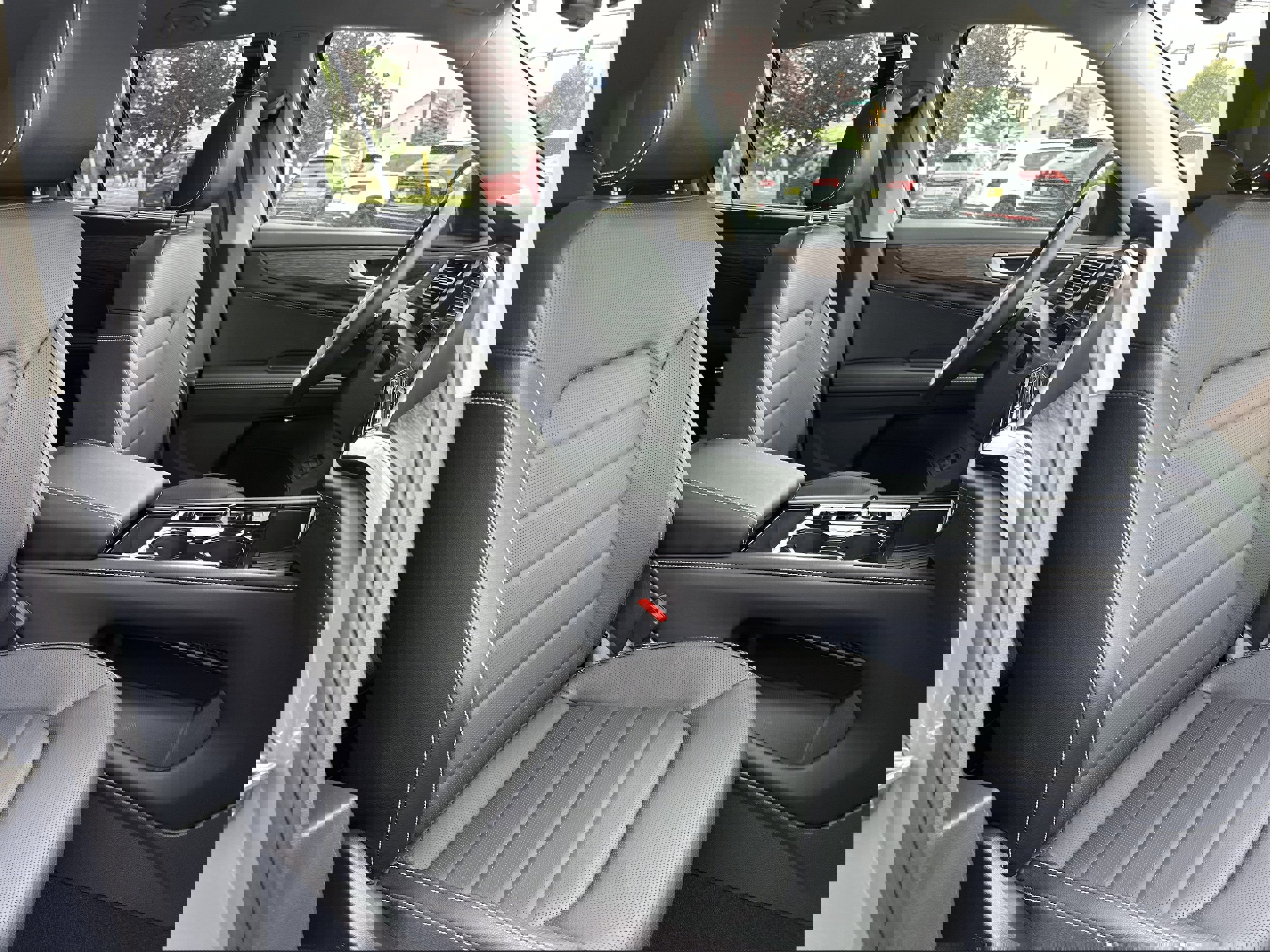 New 2025 Volkswagen Atlas SEL image 38
