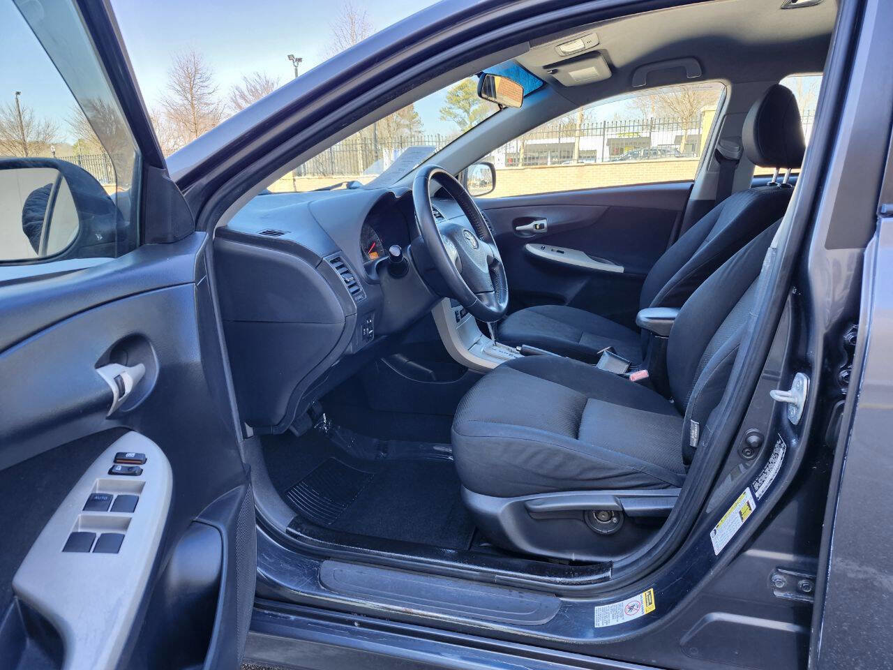 Used 2010 Toyota Corolla S image 5