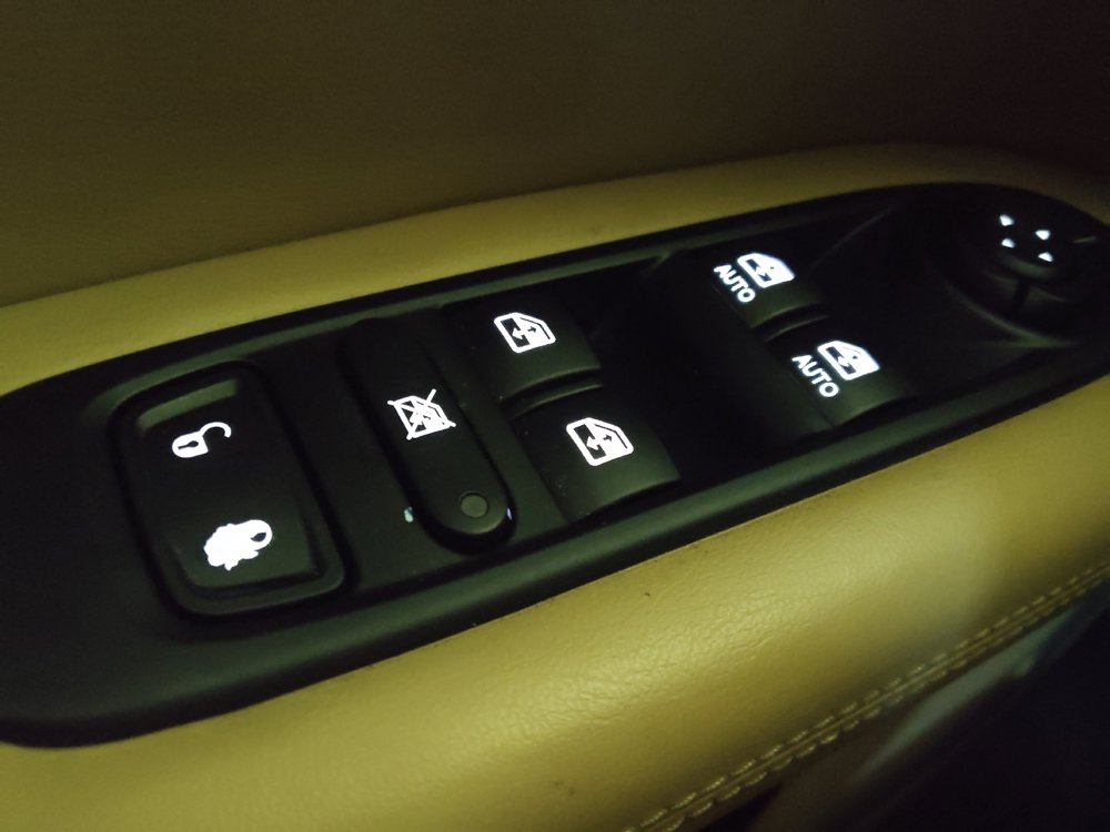 Used 2018 Jeep Compass Sport FWD image 27