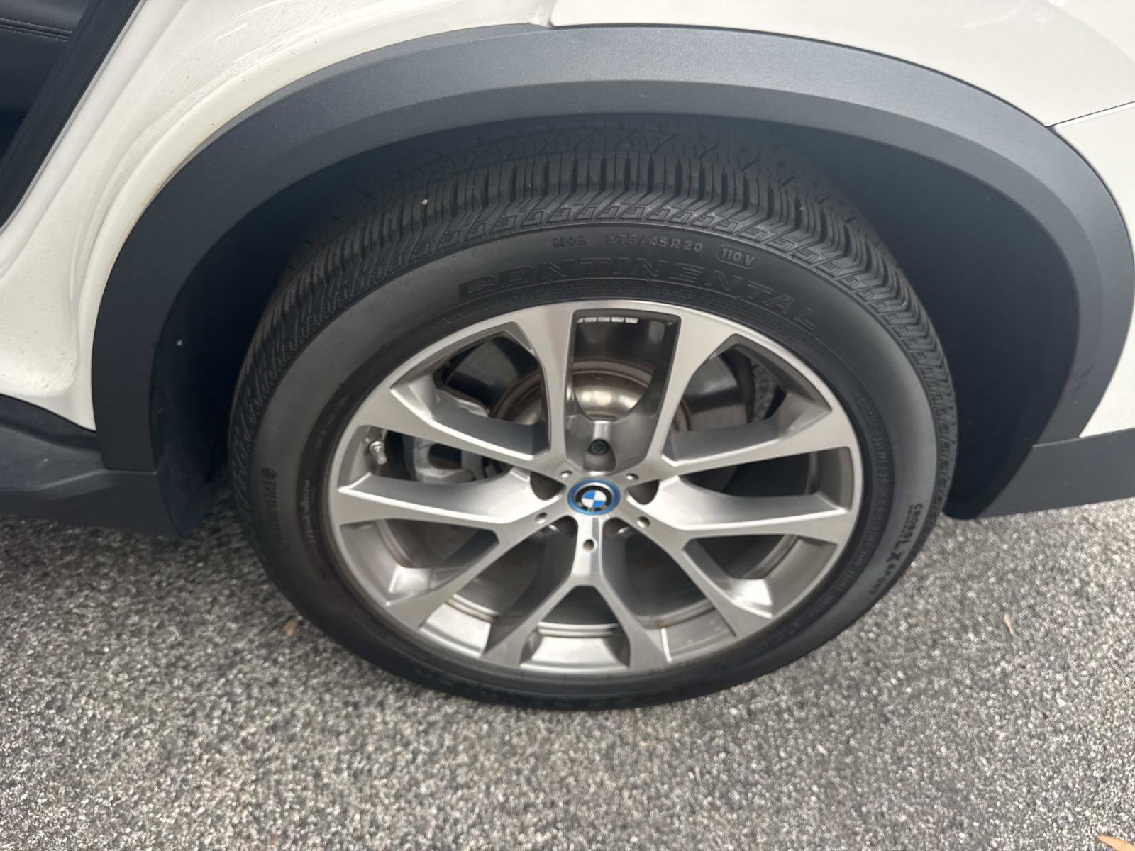 Used 2024 BMW X5 xDrive50e image 11