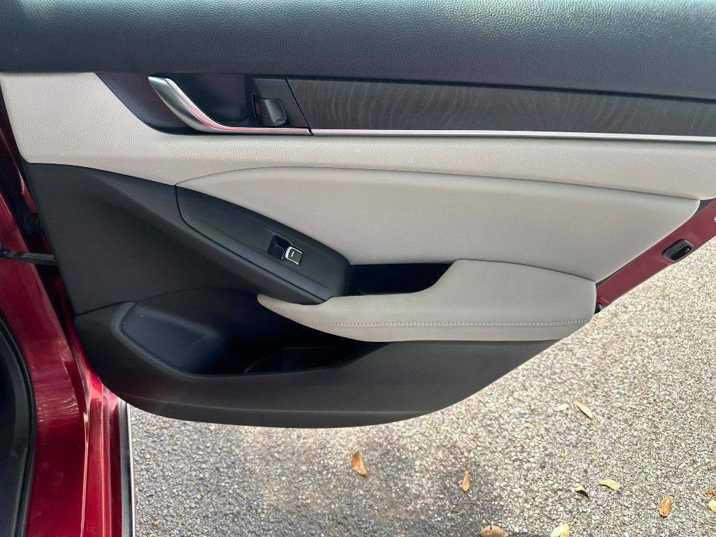 Used 2018 Honda Accord EX-L image 22