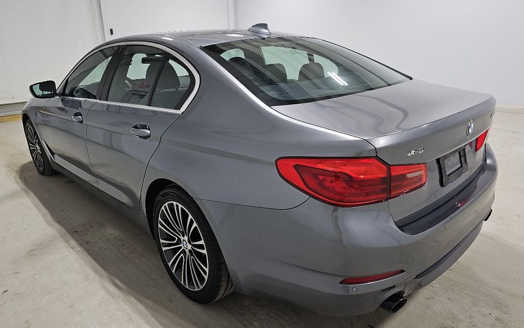 Used 2019 BMW 530i xDrive w/ Convenience Package image 4