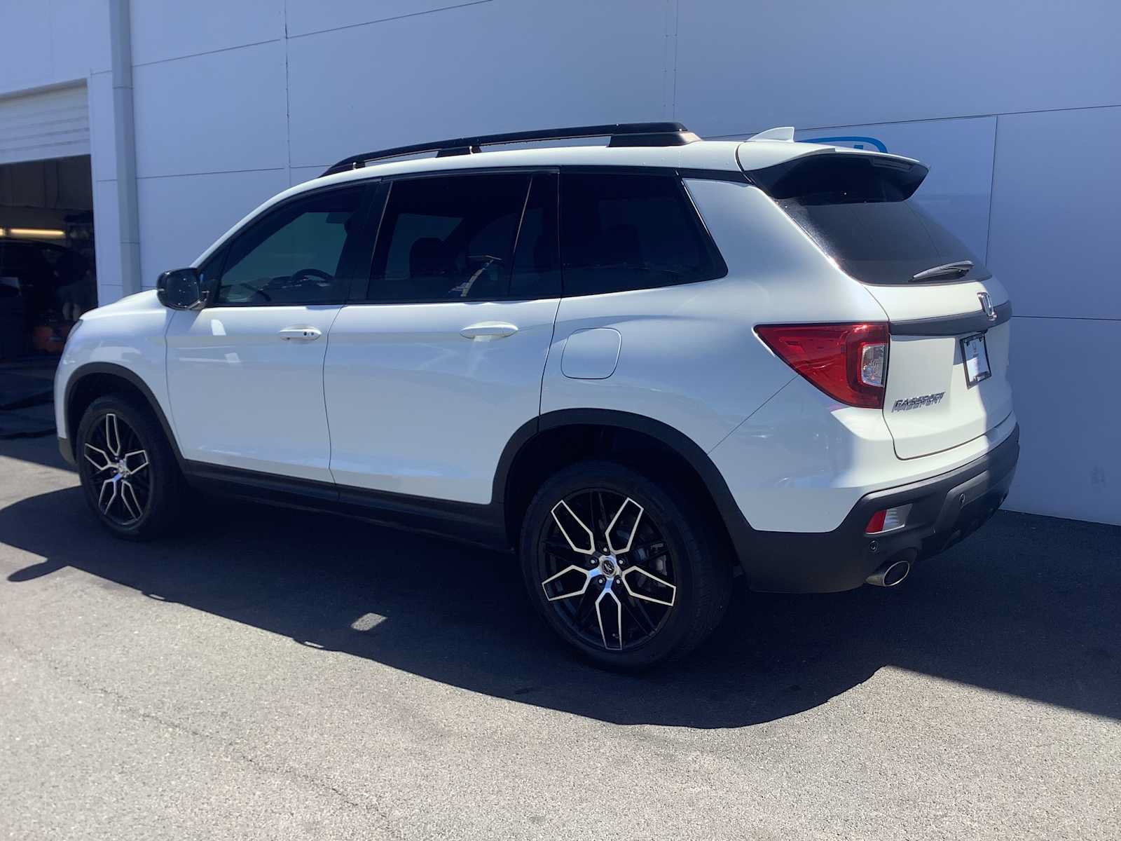 Certified 2019 Honda Passport Touring image 4