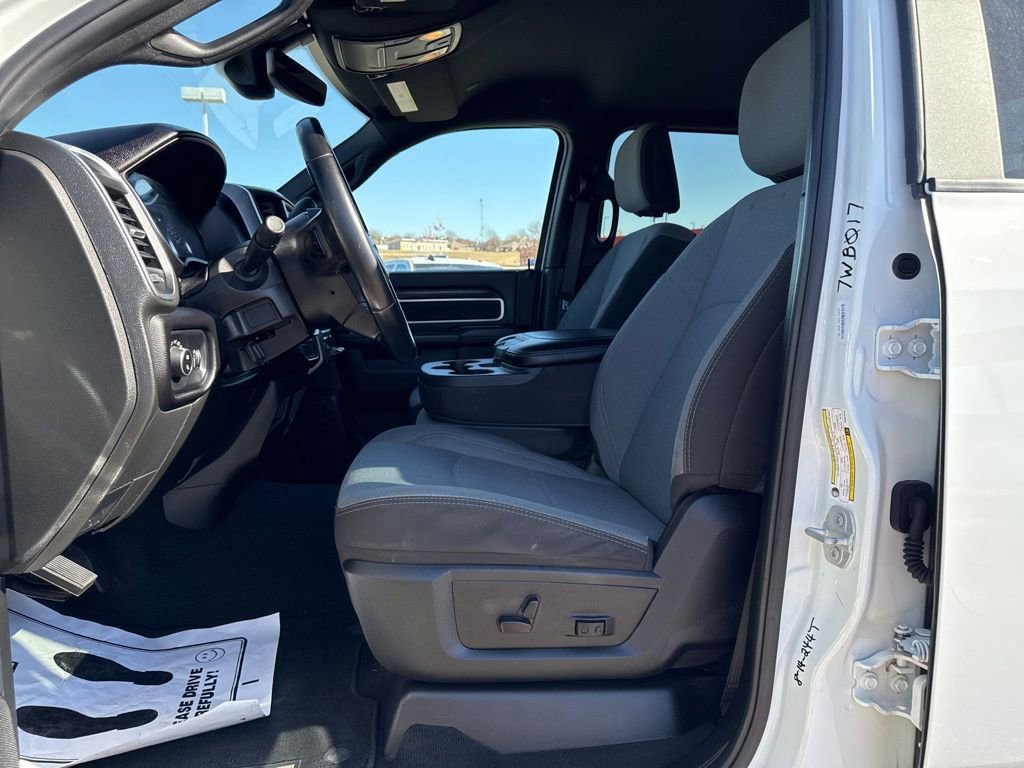 Used 2024 RAM 3500 Big Horn image 24