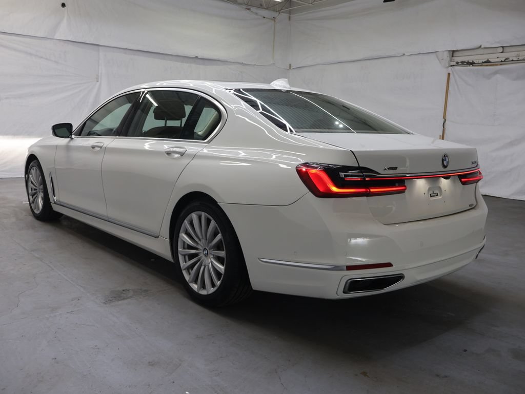 Used 2022 BMW 740i xDrive w/ Premium Package AWD/4WD image 5