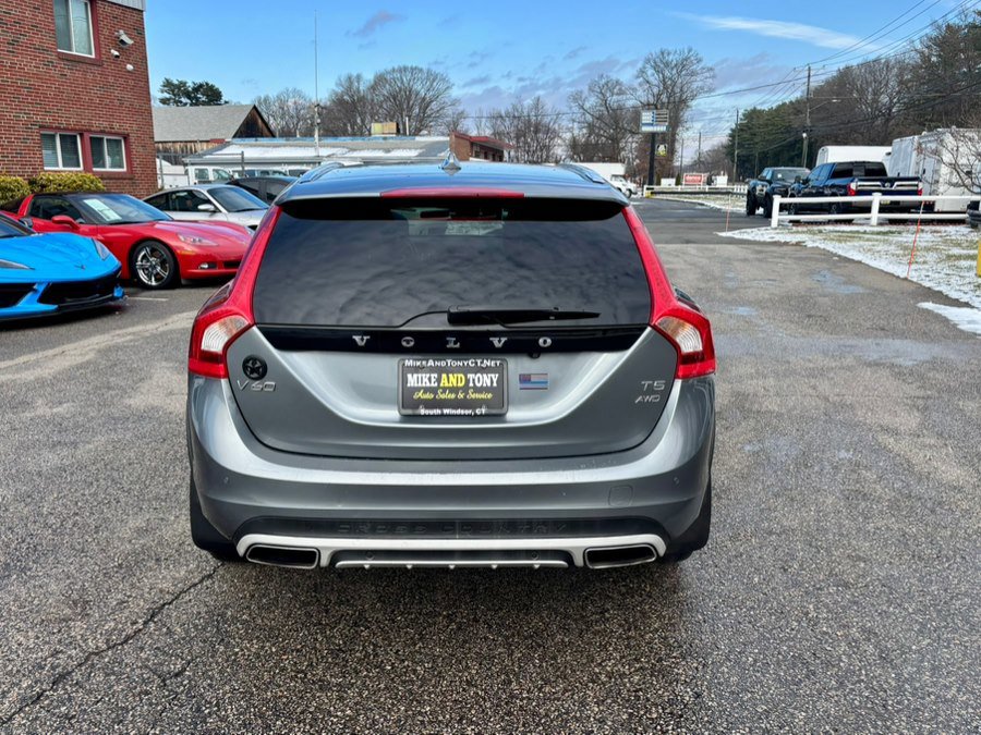 Used 2018 Volvo V60 T5 Cross Country w/ Convenience Package AWD/4WD image 7