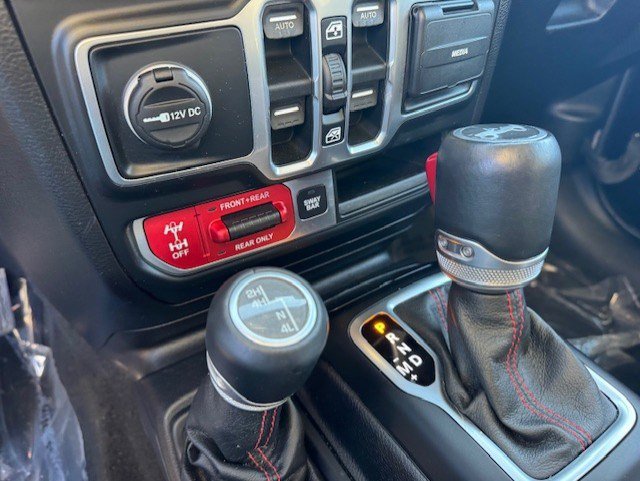 Used 2018 Jeep Wrangler Unlimited Rubicon w/ Dual Top Group AWD/4WD image 20