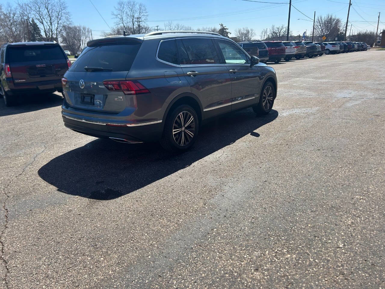 Used 2018 Volkswagen Tiguan SEL w/ 3rd Row Seat Package image 22