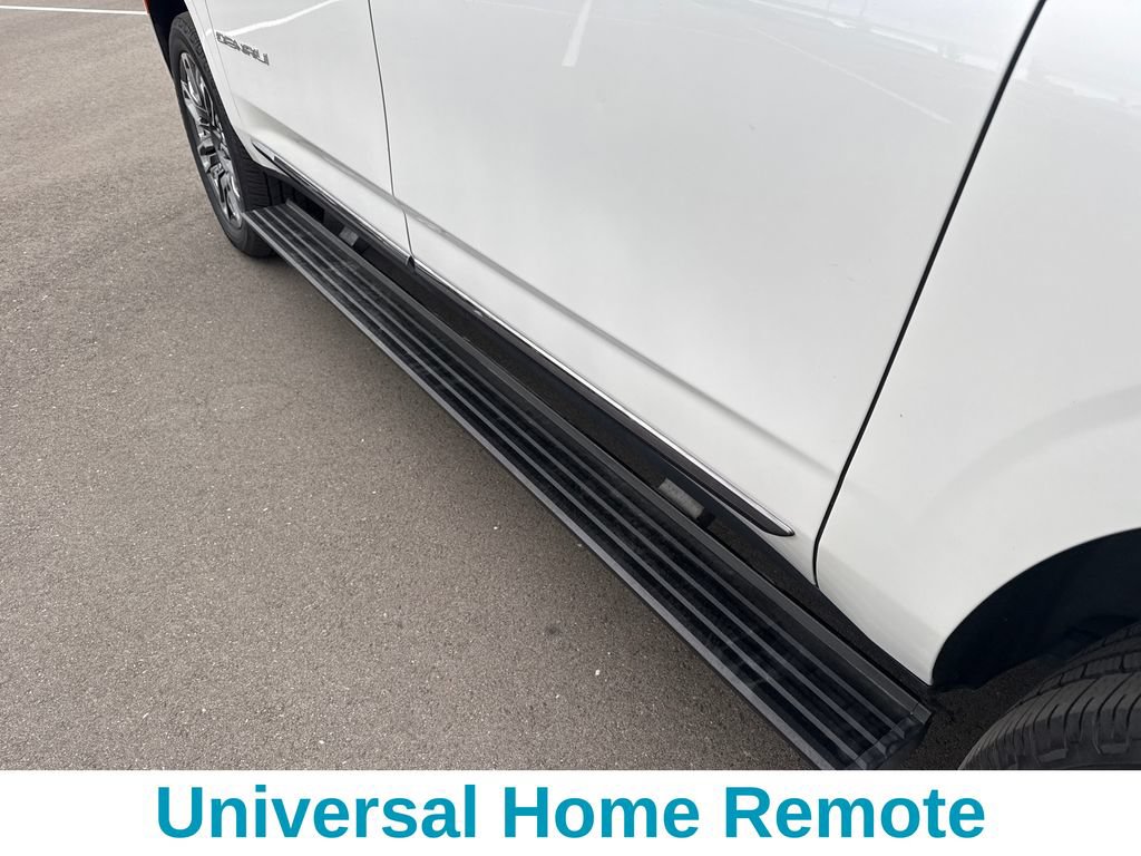 Used 2023 GMC Yukon XL Denali Ultimate AWD/4WD image 13