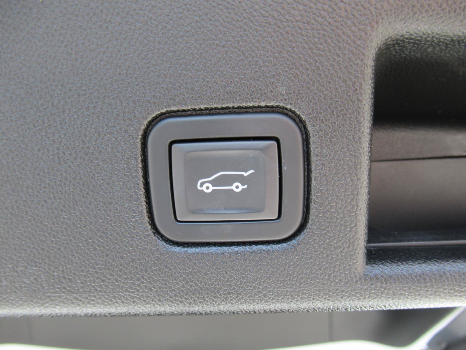 Used 2020 Chevrolet Equinox LT FWD image 35