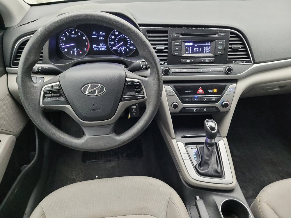 Used 2017 Hyundai Elantra SE image 22