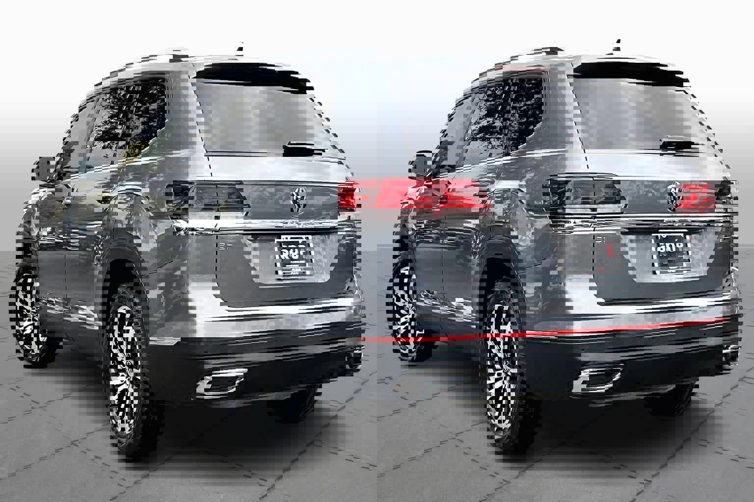 Used 2022 Volkswagen Atlas SEL image 12