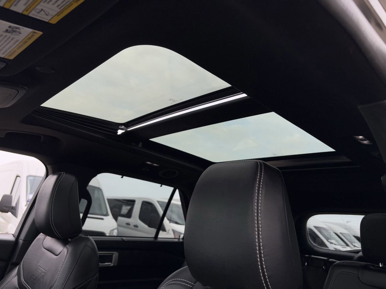 Used 2022 Ford Explorer ST w/ Equipment Group 401A image 23