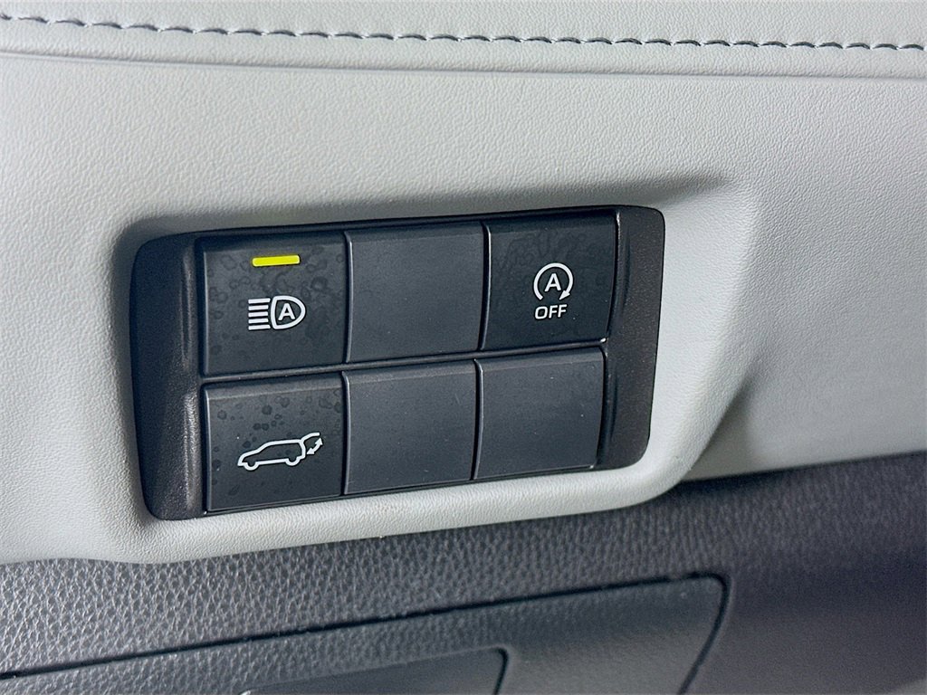 Used 2023 Toyota Highlander XLE image 22