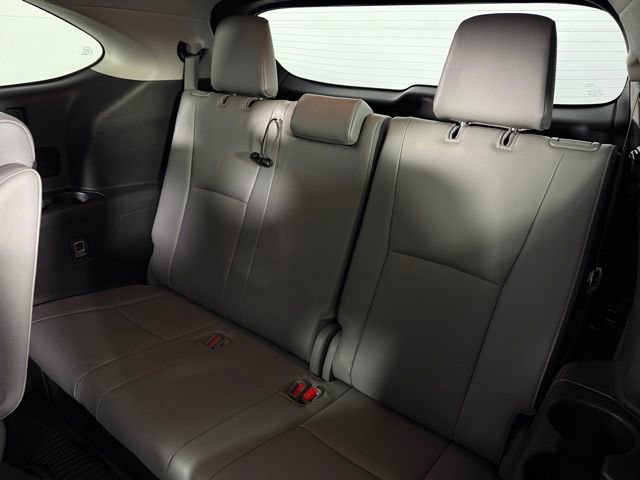 Used 2021 Toyota Highlander Platinum image 19