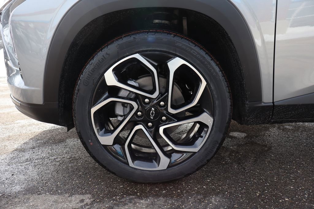New 2026 Chevrolet Trax RS w/ Sunroof Package image 24