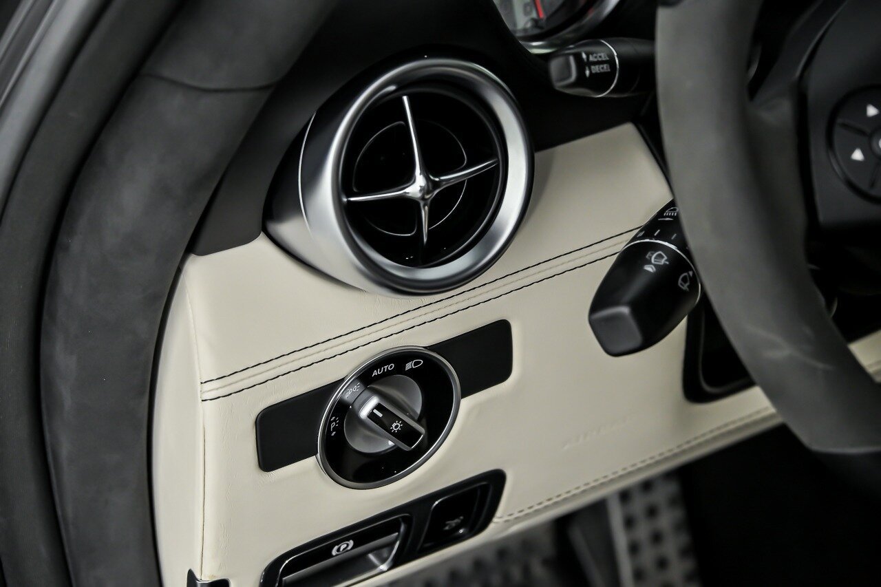 Used 2012 Mercedes-Benz SLS AMG Coupe image 26
