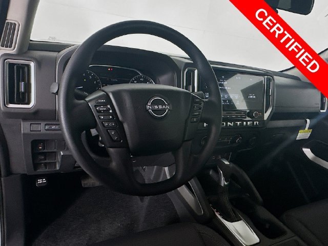 Certified 2025 Nissan Frontier SV RWD image 11