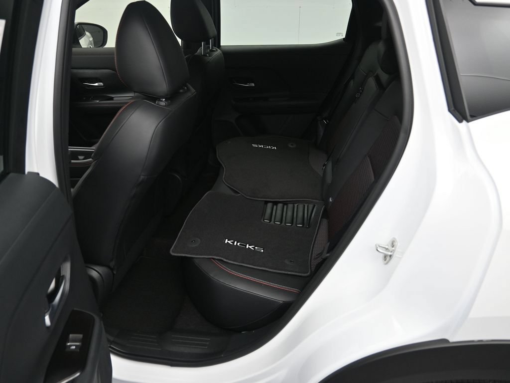 New 2026 Nissan Kicks SR FWD image 21