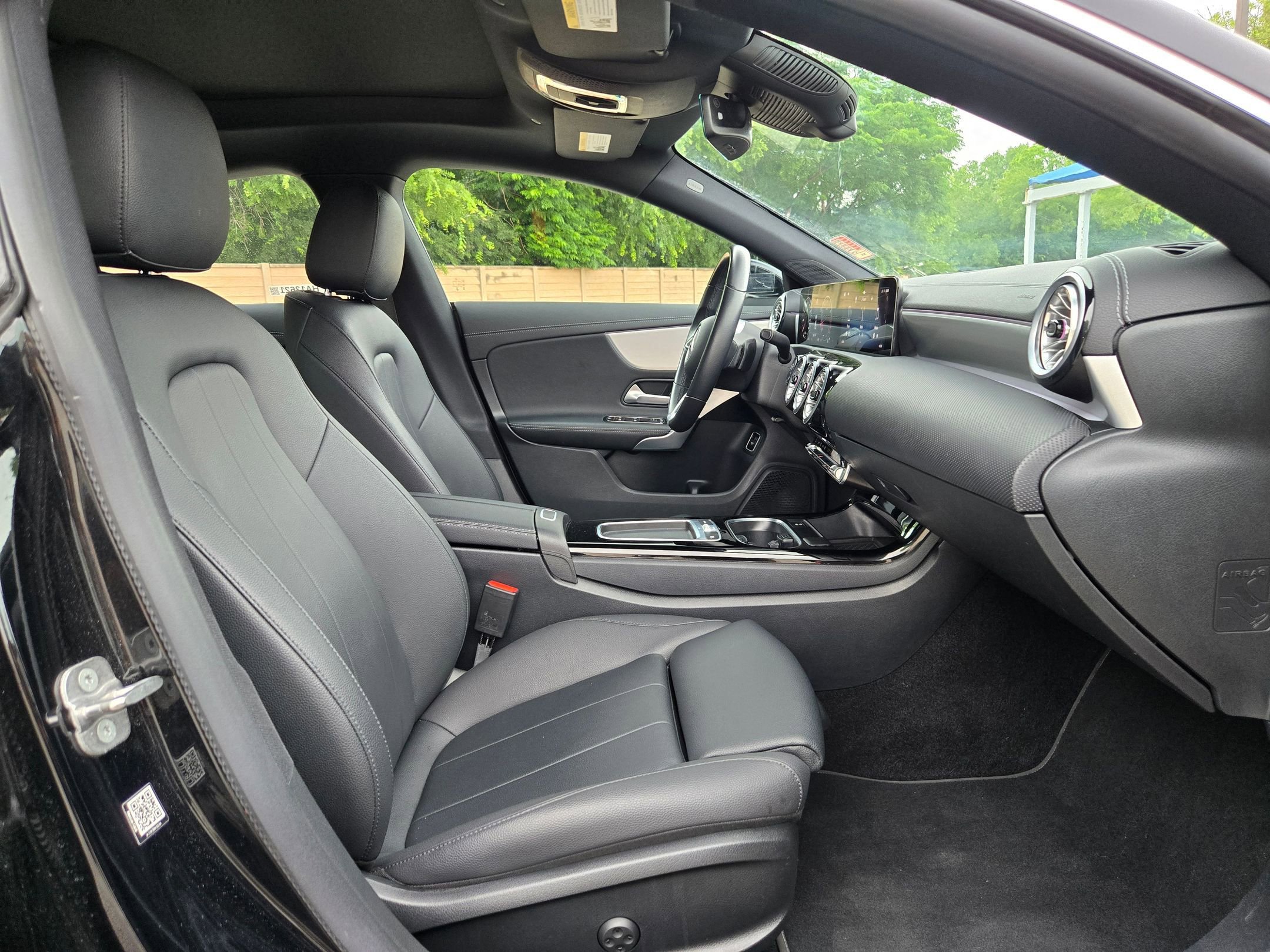 Used 2025 Mercedes-Benz CLA 250 4MATIC image 27