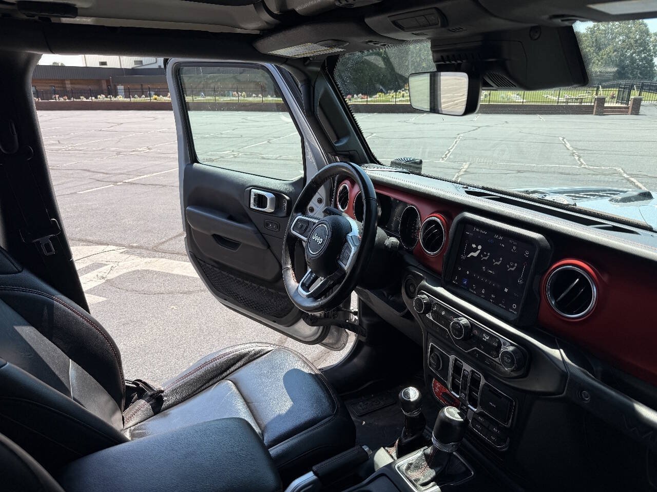 Used 2021 Jeep Wrangler Unlimited Rubicon AWD/4WD image 31