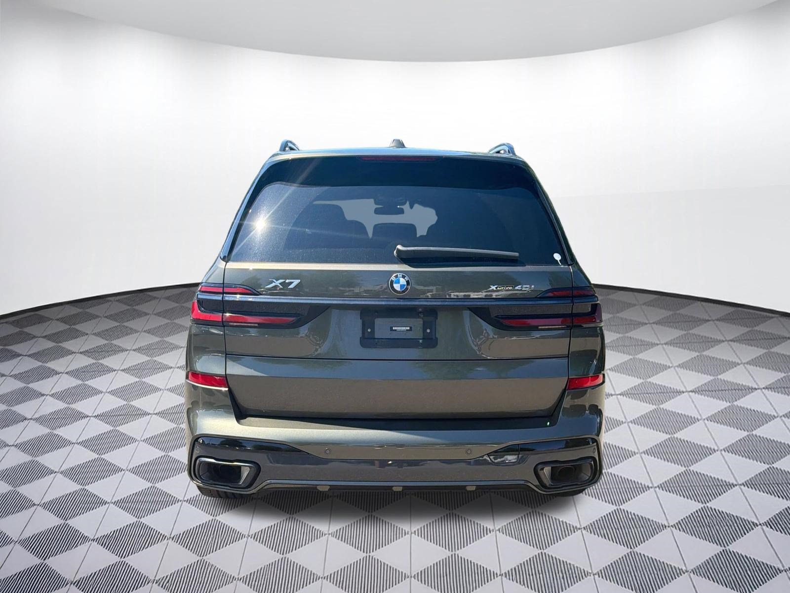 Certified 2024 BMW X7 xDrive40i w/ M Sport Package AWD/4WD image 10