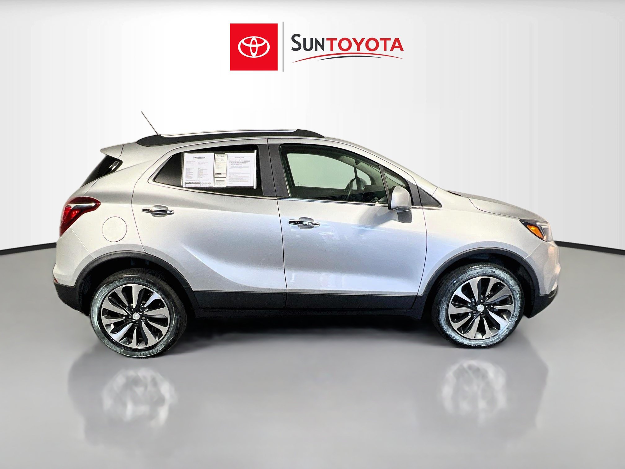 Used 2021 Buick Encore Preferred w/ Safety Package II AWD/4WD image 2