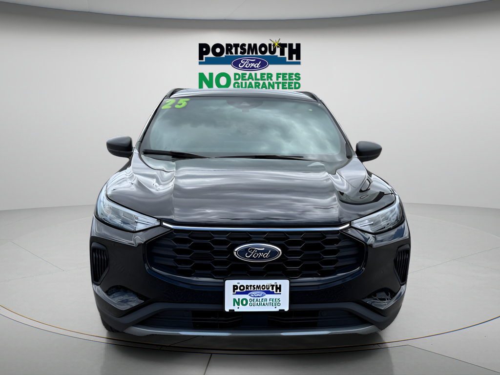 Used 2025 Ford Escape ST-Line w/ Tech Pack #1 AWD/4WD image 10