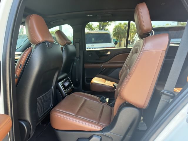 Used 2021 Lincoln Aviator Reserve w/ Class IV Trailer Tow Package RWD image 14