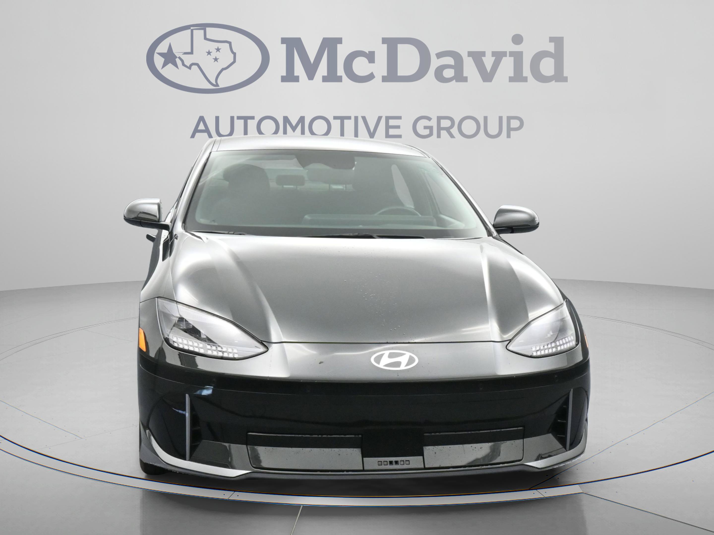 Used 2024 Hyundai Ioniq 6 SE RWD image 2